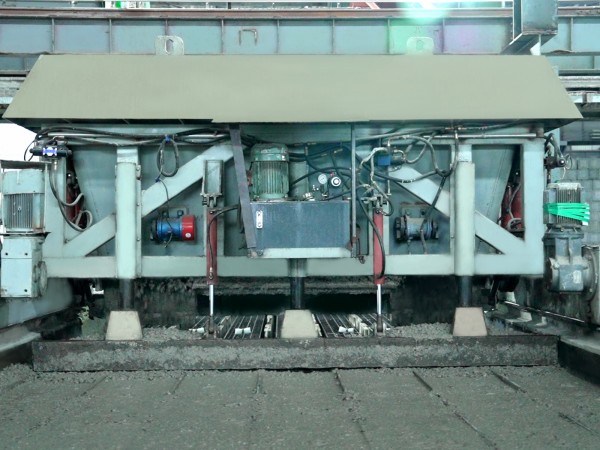 自動(dòng)布料機